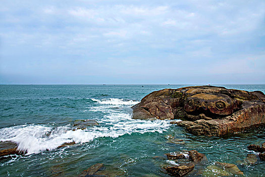 福建惠安崇武古镇海边海龟石