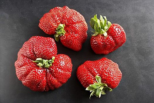 四个,日本,草莓