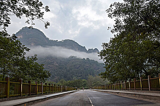 武夷山景区玉女峰路