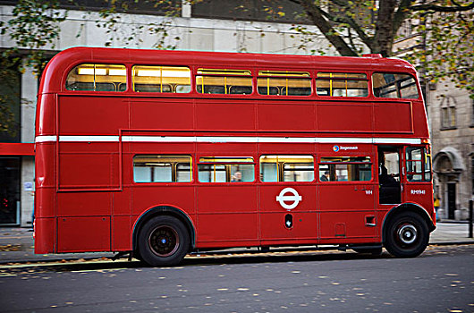 伦敦双层巴士,巴士,伦敦