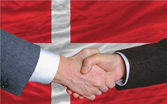商务人士,握手,交易,正面,丹麦,旗帜