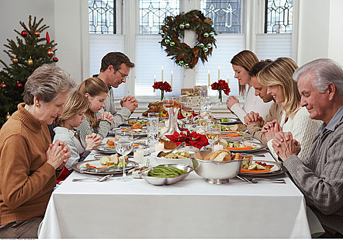家庭,祈祷,圣诞晚餐
