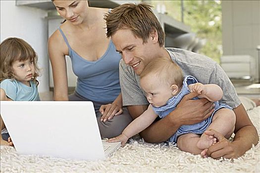 家庭,笔记本电脑