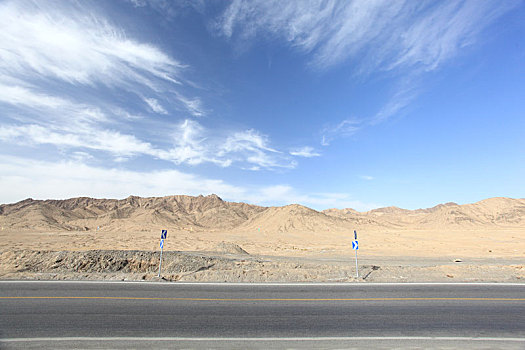 新疆阿尔金山公路