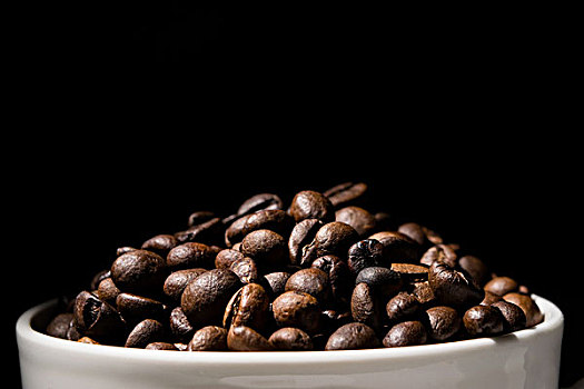 咖啡杯,咖啡豆,上方,黑色背景