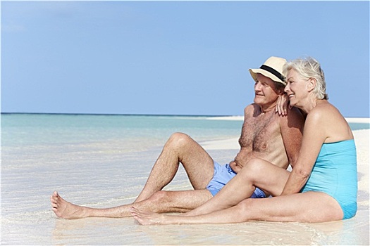 老年,夫妻,享受,海滩度假