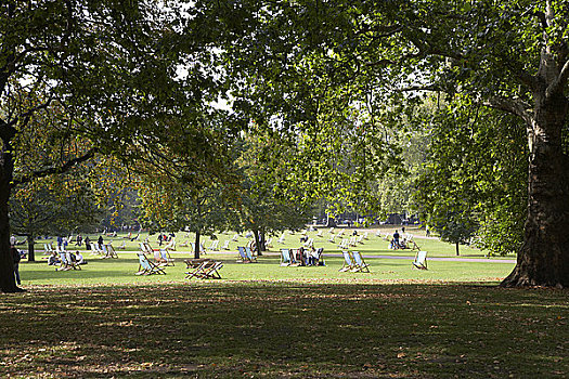 英格兰,伦敦,圣詹姆斯公园,折叠躺椅,室外,晴天