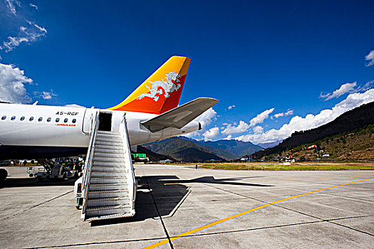 机场,不丹