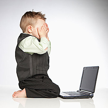 男孩,眼睛,坐,正面,笔记本电脑,艾伯塔省,加拿大