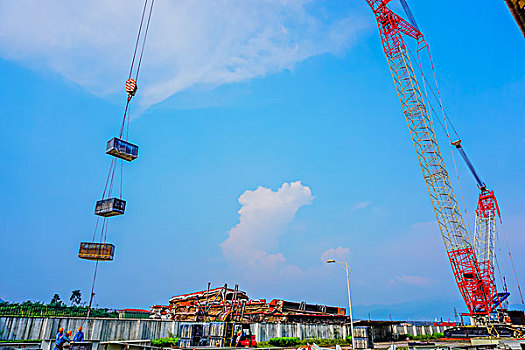 起重机,建设工地,施工人员,建房,起吊,建筑物,大楼,高层建筑,塔吊,高空作业