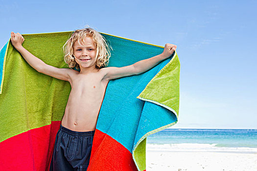 男孩,站立,毛巾,海滩