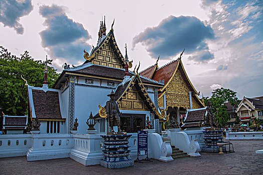 泰国清迈古城契迪龙寺,wat,chedi,luang,偏殿