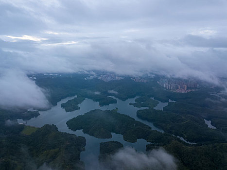 航拍广东惠州红花湖景区云海风光