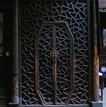 安徽黟县西递村东园木雕门,十年寒窗