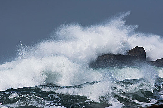 海浪,岩石上,雅奎纳,头部,纽波特,俄勒冈,美国