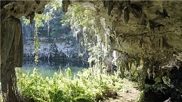 多米尼加,洞穴