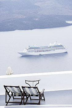 希腊圣托里尼岛的游船