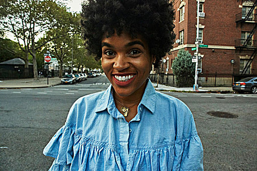 头像,美女,时尚,写博客,非洲式发型,城市街道,纽约,美国