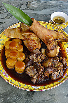 棒打萝卜牛膝,满族食馆那家盛宴的佳肴,北京海淀区香山买卖街