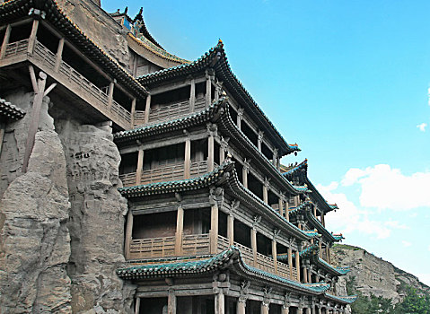 中国山西大同龙门石窟与佛像景观
