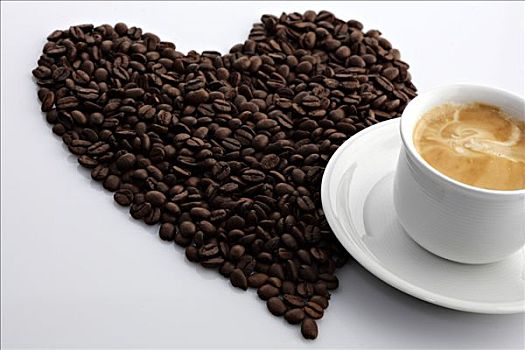 咖啡豆,形状,心形,旁侧,一杯咖啡