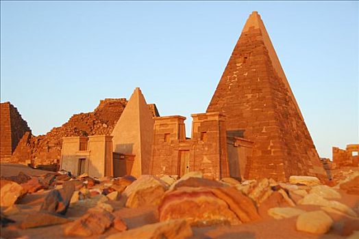 金字塔,晨光,麦罗埃,苏丹