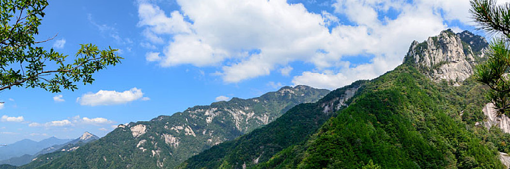 湖北天堂寨国家地质公园夏日风光