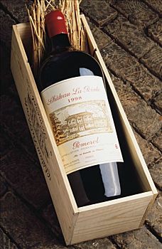 瓶子,1998年,城堡,庞马洛