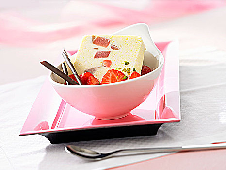 大黄,冰淇淋蛋糕,新鲜,草莓