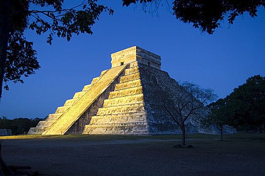 墨西哥,尤卡坦半岛,奇琴伊察,遗迹,卡斯蒂略金字塔,城堡,玛雅,金字塔,光亮,夜晚,声音