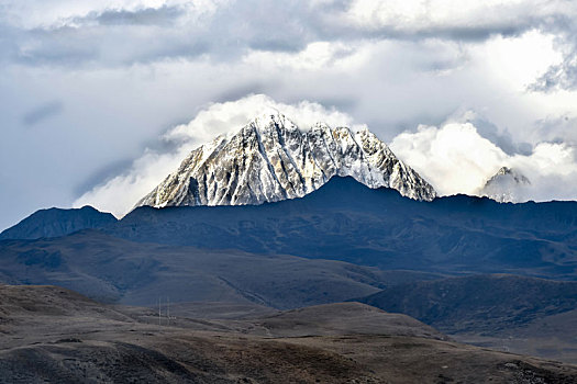 雅拉雪山