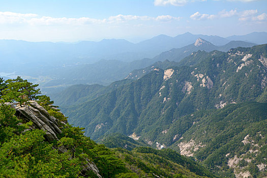 湖北天堂寨国家地质公园夏日风光