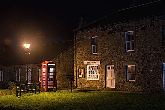 灯柱,红色,电话亭,长椅,户外,零售店,诺森伯兰郡,英格兰
