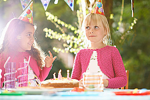 女孩,手指,生日蛋糕,花园,生日派对