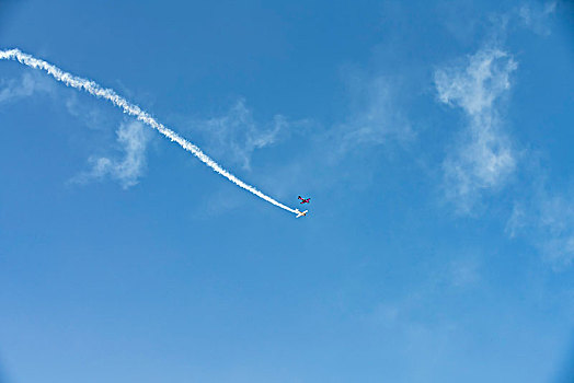 双机空中表演