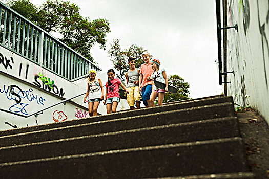 一群孩子,走,楼梯,户外,德国