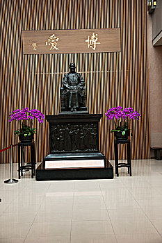 台湾台北市故宫博物院,国父孙中山,塑像