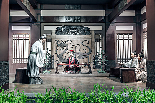 中国安徽名人馆内管鲍之交场景雕塑