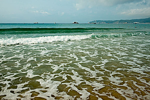 亚龙湾海滩