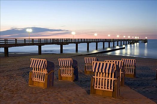 沙滩椅,码头,波罗的海,梅克伦堡前波莫瑞州,德国,欧洲