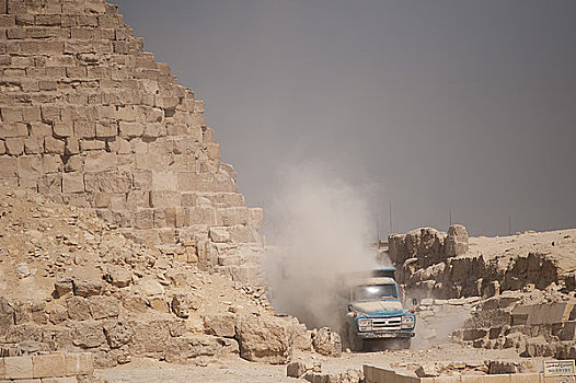 卡车,驾驶,靠近,金字塔,吉萨金字塔,埃及