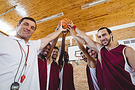 运动员,教练,拿着,篮球,一起,球场,头像,微笑
