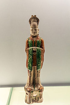 上海博物馆藏唐代彩色釉陶文吏俑