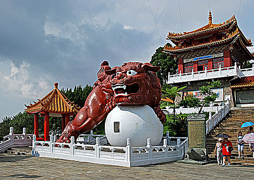 台湾日月潭边上的文武庙