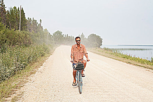 男人,骑,自行车,清水,湖,省立公园,曼尼托巴,加拿大