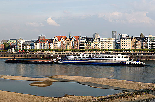 乘客,船,正面,莱茵河,河,水岸,首都,杜塞尔多夫,北莱茵威斯特伐利亚,德国,欧洲