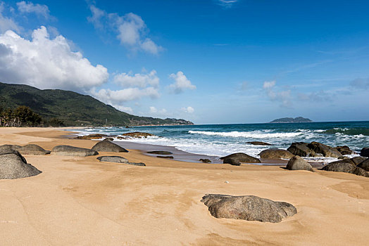 海南万宁香水湾海岸线风光