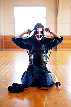 女性,日本,剑道,好斗,跪着,木地板,紧固,面具