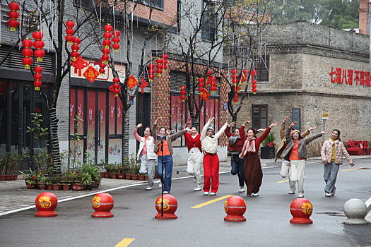 福建福州,小年游人在中国第一福街寻,福,气