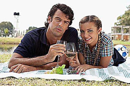 伴侣,祝酒,葡萄酒,野餐